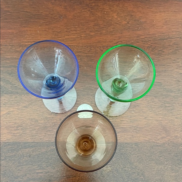 Set of Three Vintage Colored Glasses - Picture 2 of 4